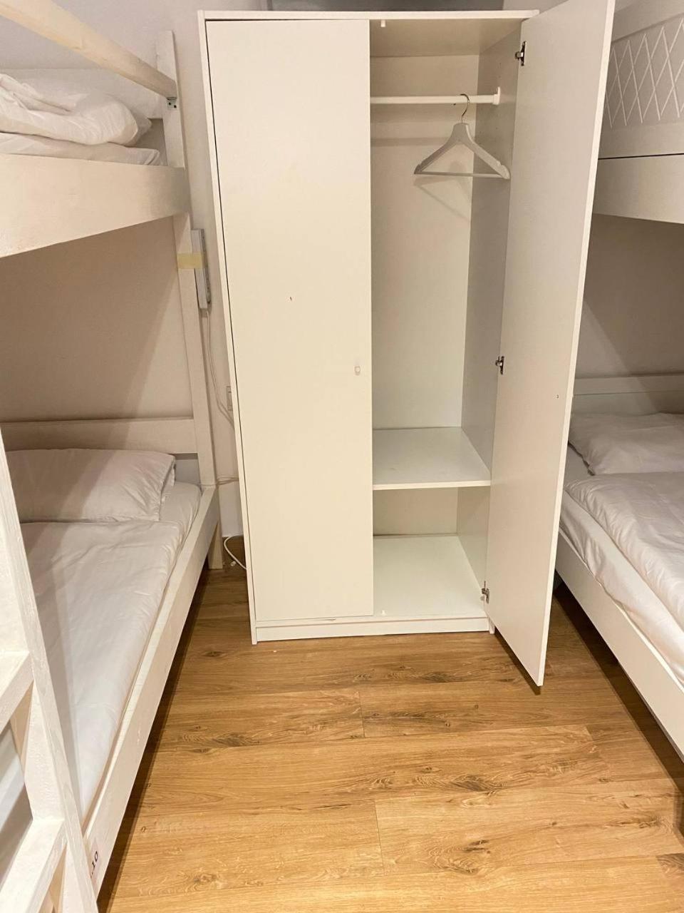 Ora Bed-space Jbr Apartment Dubai